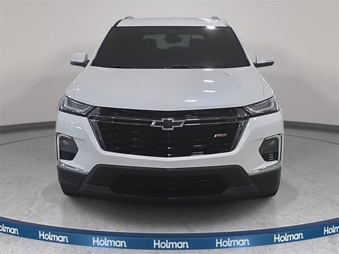 Used 2023 Chevrolet Traverse RS image 3