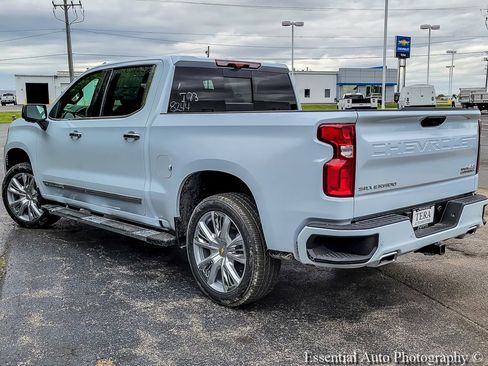 New 2026 Chevrolet Silverado 1500 High Country w/ Technology Package AWD/4WD image 7