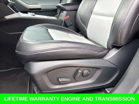 Used 2023 Ford Explorer XLT w/ Equipment Group 202A RWD image 22