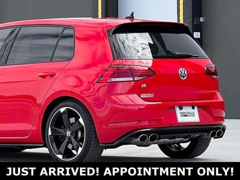 Used 2019 Volkswagen Golf R 4-Door image 3