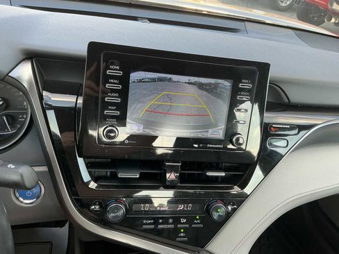 Used 2024 Toyota Camry SE w/ Cold Weather Package image 13