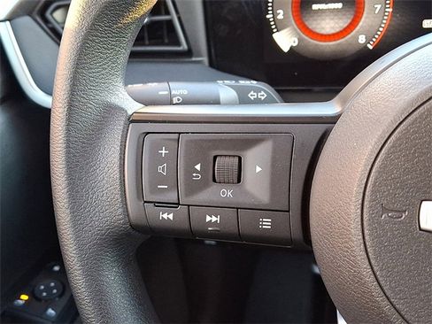 Used 2025 Nissan Kicks S image 20