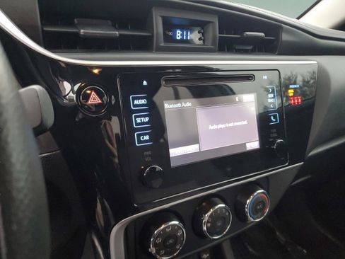 Used 2019 Toyota Corolla L image 16