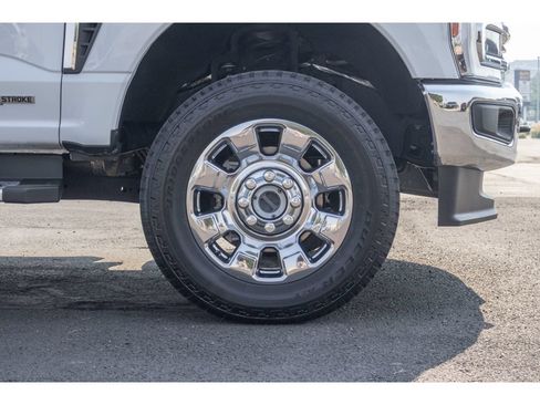 Used 2023 Ford F350 Lariat w/ FX4 Off-Road Package AWD/4WD image 9