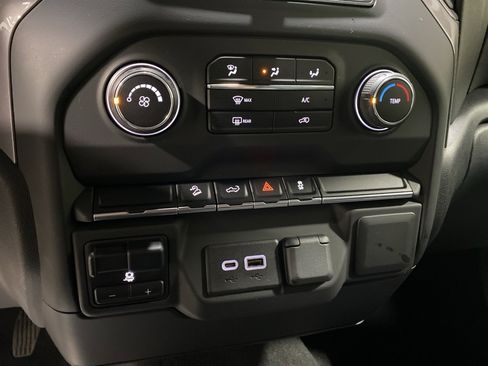 Used 2021 Chevrolet Silverado 1500 Custom Trail Boss image 24