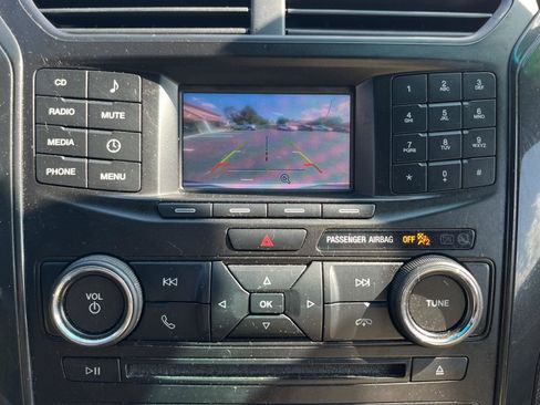 Used 2016 Ford Explorer FWD image 10