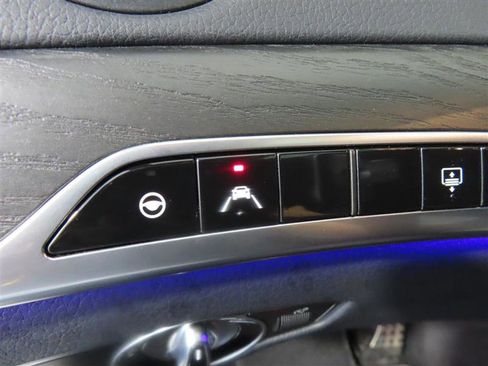 Used 2018 Mercedes-Benz S 560 Sedan image 19
