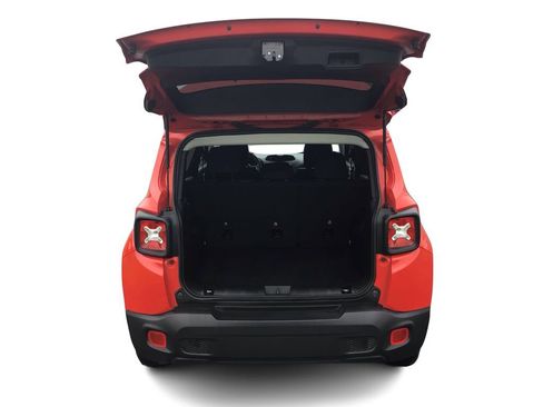 Used 2023 Jeep Renegade Latitude AWD/4WD image 12