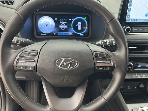 Used 2023 Hyundai Kona Limited w/ Cargo Package AWD/4WD image 16