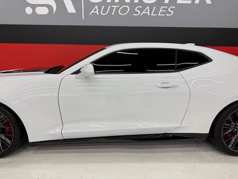 Used 2017 Chevrolet Camaro ZL1 image 14