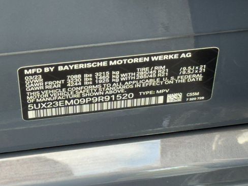 Used 2023 BMW X7 xDrive40i w/ Climate Comfort Package image 52