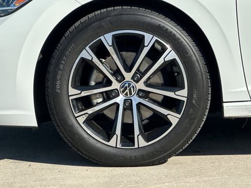 Used 2024 Volkswagen Jetta Sport image 23