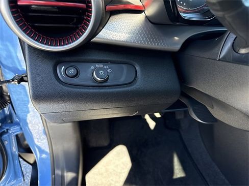 Used 2024 Chevrolet Trax RS w/ Driver Confidence Package image 32