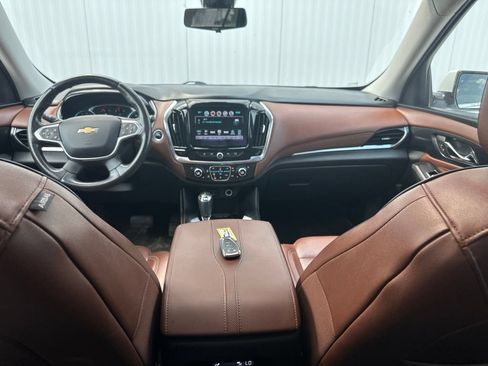 Used 2018 Chevrolet Traverse High Country AWD/4WD image 35
