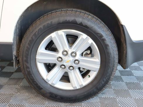 Used 2014 Chevrolet Traverse LT w/ LPO, 'HIT The Road' Package image 17