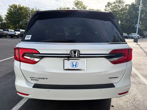 Used 2024 Honda Odyssey Touring image 4