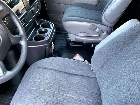 Used 2024 GMC Savana 2500 w/ Driver Convenience Package RWD image 20