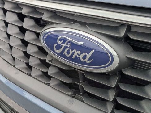 New 2024 Ford Escape SE FWD image 12