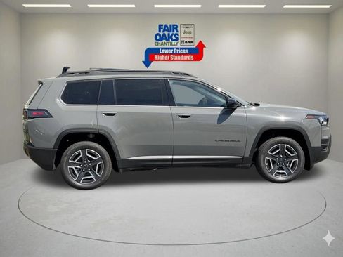 New 2026 Jeep Cherokee Laredo image 5