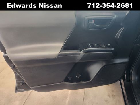 Used 2022 Toyota Tacoma SR image 21