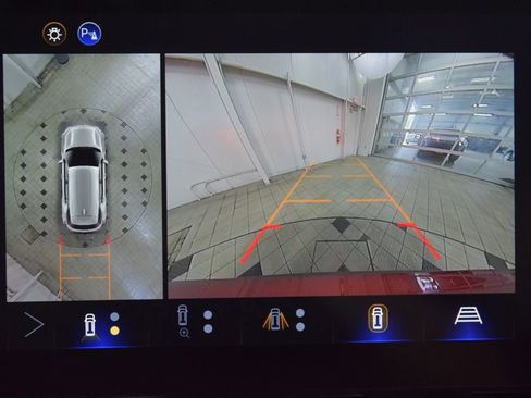 New 2026 Chevrolet Equinox ACTIV w/ Convenience Package III AWD/4WD image 50