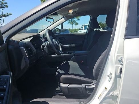 Certified 2023 Nissan Rogue S FWD image 8