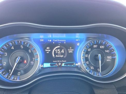 Used 2021 Chrysler 300 S w/ S Model Appearance Package RWD image 10