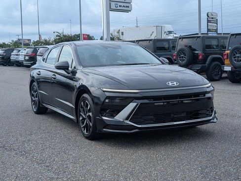 Used 2025 Hyundai Sonata SEL FWD image 7