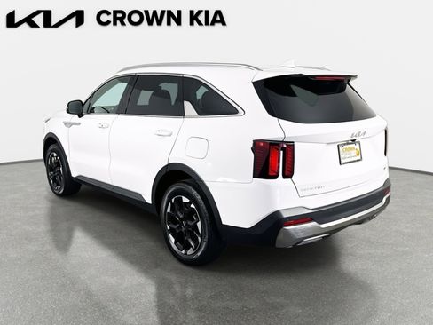 Certified 2025 Kia Sorento S image 7