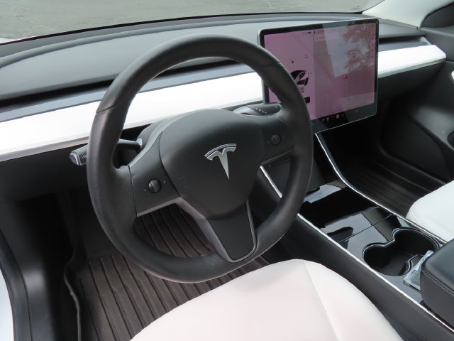 Used 2019 Tesla Model 3 Standard Range RWD image 12