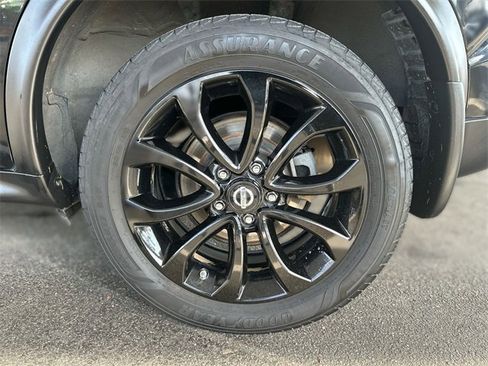 Used 2017 Nissan Juke SV image 10