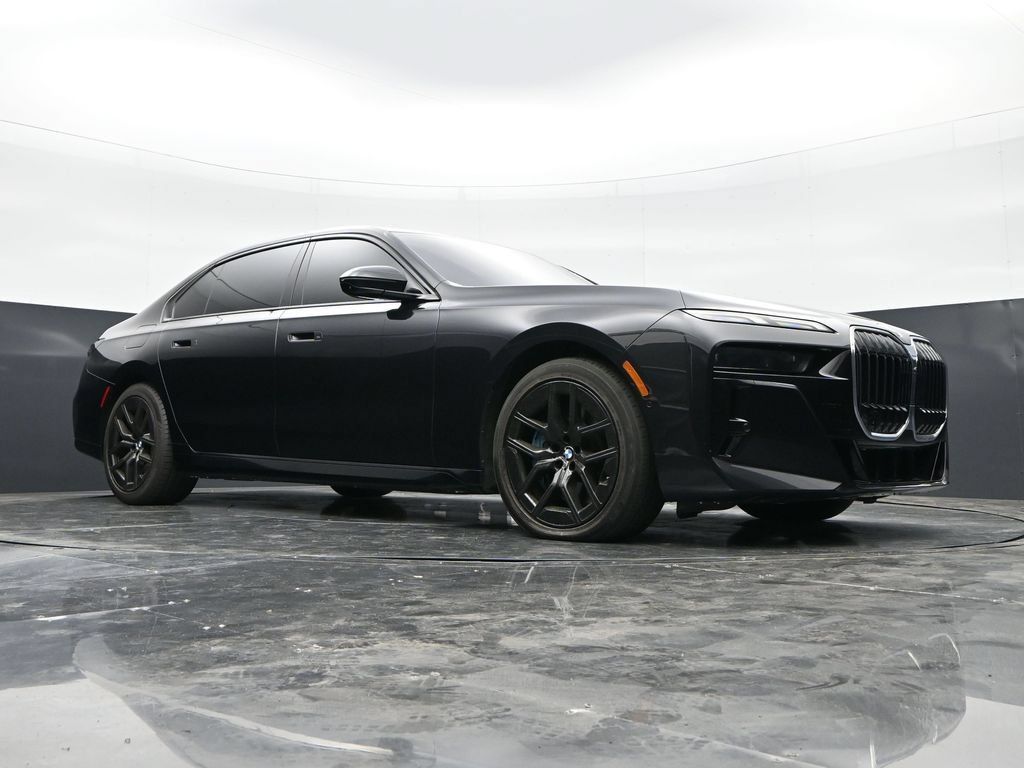 Used 2023 BMW 760i xDrive AWD/4WD image 45