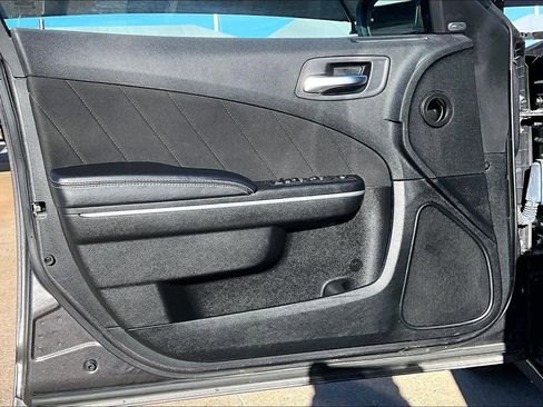 Used 2021 Dodge Charger SXT w/ Driver Convenience Group image 16