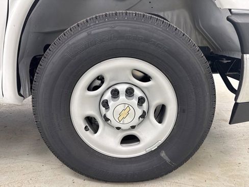 New 2025 Chevrolet Express 3500 Work Van w/ Power Convenience Package image 36