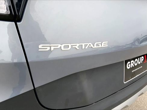 Used 2023 Kia Sportage EX image 28