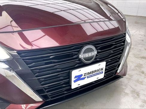 Used 2025 Nissan Altima 2.5 SV FWD image 30