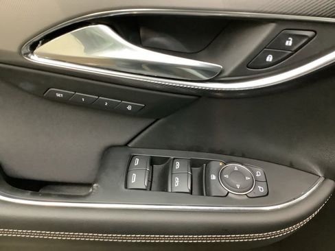 Used 2025 Buick Envision Sport Touring image 13