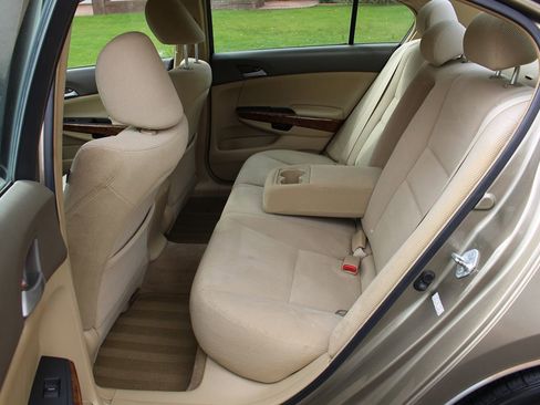 Used 2009 Honda Accord EX image 11