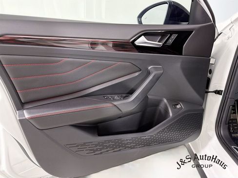 Used 2024 Volkswagen Jetta GLI Autobahn w/ GLI Black Package image 22