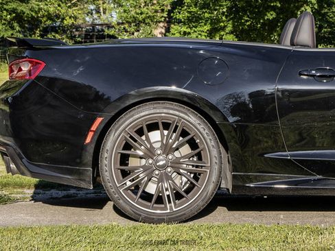 Used 2018 Chevrolet Camaro ZL1 w/ LPO, ZL1 Protection Package RWD image 10