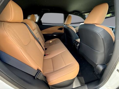 Used 2025 Lexus RX 350 FWD w/ Technology Package image 17