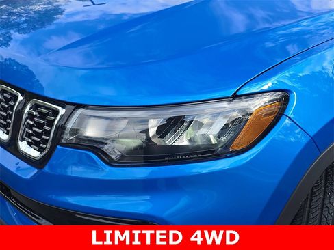 New 2025 Jeep Compass Limited image 30