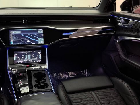 Used 2022 Audi RS 6 w/ Executive Package image 33