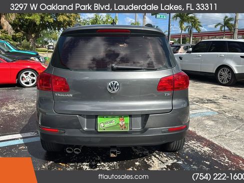 Used 2017 Volkswagen Tiguan S image 41