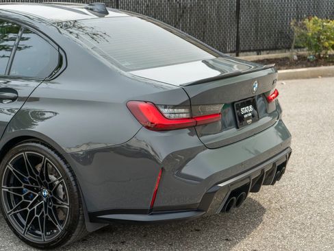 Used 2022 BMW M3 Competition w/ M Carbon Exterior Package AWD/4WD image 33
