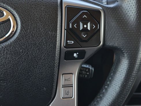 Used 2021 Toyota 4Runner SR5 AWD/4WD image 25
