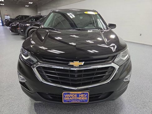 Used 2019 Chevrolet Equinox LT image 2
