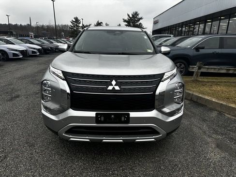 Used 2024 Mitsubishi Outlander SE Black Edition image 8