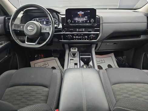 Used 2025 Nissan Pathfinder SV image 21