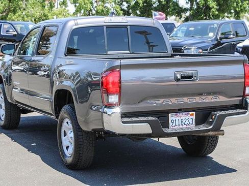 Used 2022 Toyota Tacoma SR5 image 2